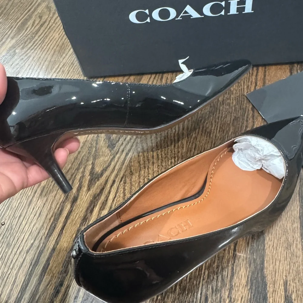 Coach Black Patent Leather Mid Heels Pump Shoes FG1479 size 6.5B